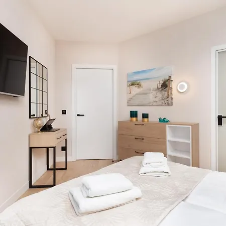 아파트 Luxury Tarasy Baltyku With Stunning Views & Sauna & Gym By Renters Prestige